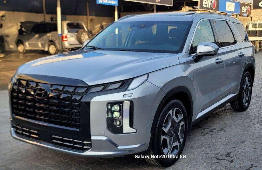 السلام عليكم

(بالسايد2024 امريكي)

فول مواصفات اعلى فئه بيهن كالكرافي

- شاشة عرض(داتا شو)

- المحرك3/800     <كير ومحرك مكفول

- بصمة تشغيل  +تشغيل عن بعد 

-فتحة سقف عدد ١

-سماعات من شركة هارمن كاردن  

-رادار امامي  + خلفي+رادار جانبي

-حساسات امامي + خلفي 

-  كامرات  360 درجة  

-  كشنات كهربائي تدفئة وتبريد خزن ميموري

- كشنات جلد اسود +٧ راكب قلاب كهرابائي 

- بردات جانبية

- تبريد مركزي امامي + خلفي منفصل التحكم

-تحكم ستيرن + شفتات

- تدفئة ستيرن 

- مرايا هيتر + تعتيم 

- صندوق كهربائي شفط

- وضعيا قيادة  ) فورويل 4X4

- ويل كب حجم  ٢٠ 

- اوتو هولد + نقطة عمياء 

- سايد بريك بصمة + مثبت سرعة

- شحن لاسلكي 

- إشارات بالمرايا  

- اوتو بريك 

- تحديد مسار

-شاشة ديجتال كبيرة

-تشغيل عن بعد . 

- نظام مانع انزلاق 

- نظام نزول منحدرات 

والكثير من المواصفات لم تذكر بعد .

سياره كتاب شهداء 
  
مكاني بابل 

الاستفسار ***********
