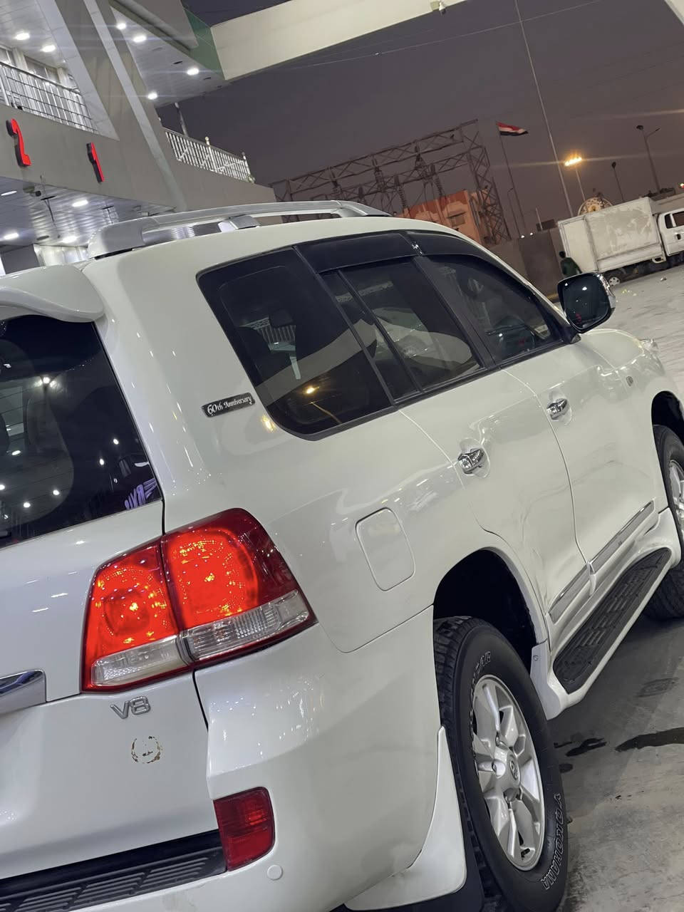 يالله ادوات ادوات ادوات لاندكروز2011 ستينيه حاويه مكينه 8 سلندر جديده وجاهزه دخول جديد اكفل مكينه كير شاصي وكص البدي شوف العين صبغ ما اكفل لئن سيارات الإمارات كلهن بيهن صبغ السياره جاهزه من كلشي كل نقص ما بيها العنوان بصره السعر 150 بيها مجال قليل *********** بدون مراوس بيع فقط
