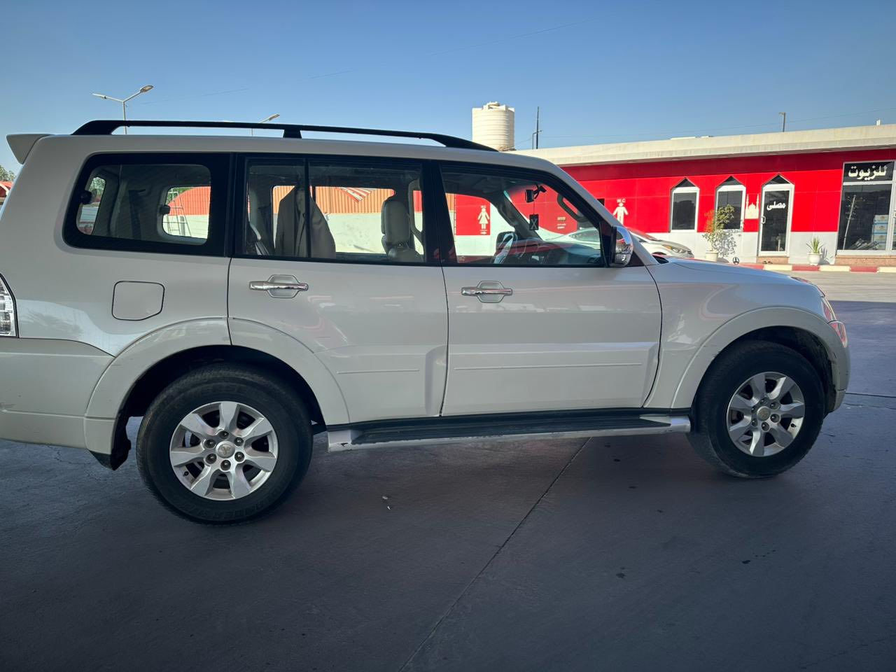 السلام عليكم ..
باجيرو حبتور رقم بغداد باسمي موديل ٢٠١٤ محرك ٣٥٠٠ جديد ماشية ١٧٠ مكفولة عدى البارد بين الباب والجامغ شي بسيط مثل ماموضح بالسونار ..
السعر ١٥٥ قفل ..
للتواصل :
***********
