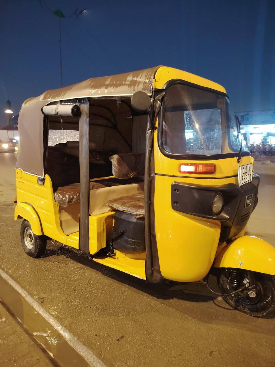 سلام عليكم تكتك موديل 2019 شهر 12 رقم سنويه  مكينه كفاله جديده السعر 6500 عنوان مدينه صدر قطاع 18 يريدها اتصل ***********
