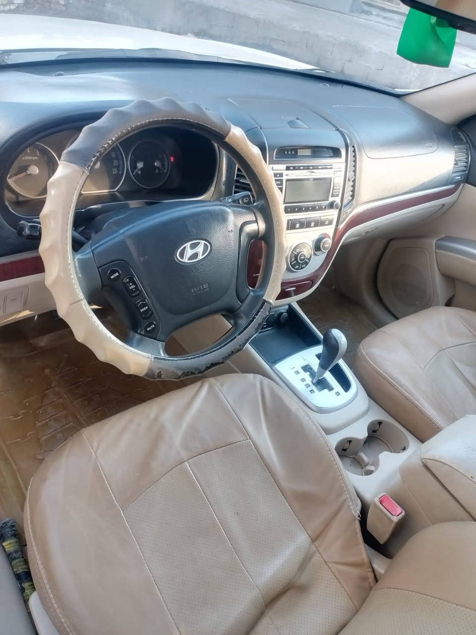 السلام عليكم سنتافيه 2009 رقم بابل بسمي 7راكب مكفوله كفاله عامه السياره خليجي مكينه 6سلندر جاهزه من كلشي مكينه وكير وحداديه مكفولات السعر خاص رقم صاحب السياره ***********  الاسيه ***********
