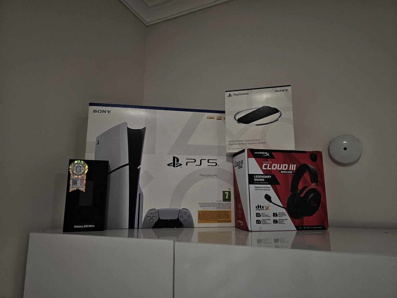 السلام عليكم  
فايف سلم ذاكرة تيرة معة ملحقاتة كامل مكمل لوربيريجن 2 ويا سماعات كلاود 3 وايرلس استخدام جداً قليل من دون مايك كيبل مالها ما مستعمل معة يو بي اس ماكسيما حجم 2000 معة قاعدة فايف هدية
سعر 750 الف
بلي معة قاعدة هدية 600
يو بي اس 50
سماعات 100 سعر بي مجال بسيط


**إذا كنت صاحب هذا الإعلان وتريد حذفه لأي سبب، رجاءا أرسل رسالة إلى الدعم الفني**