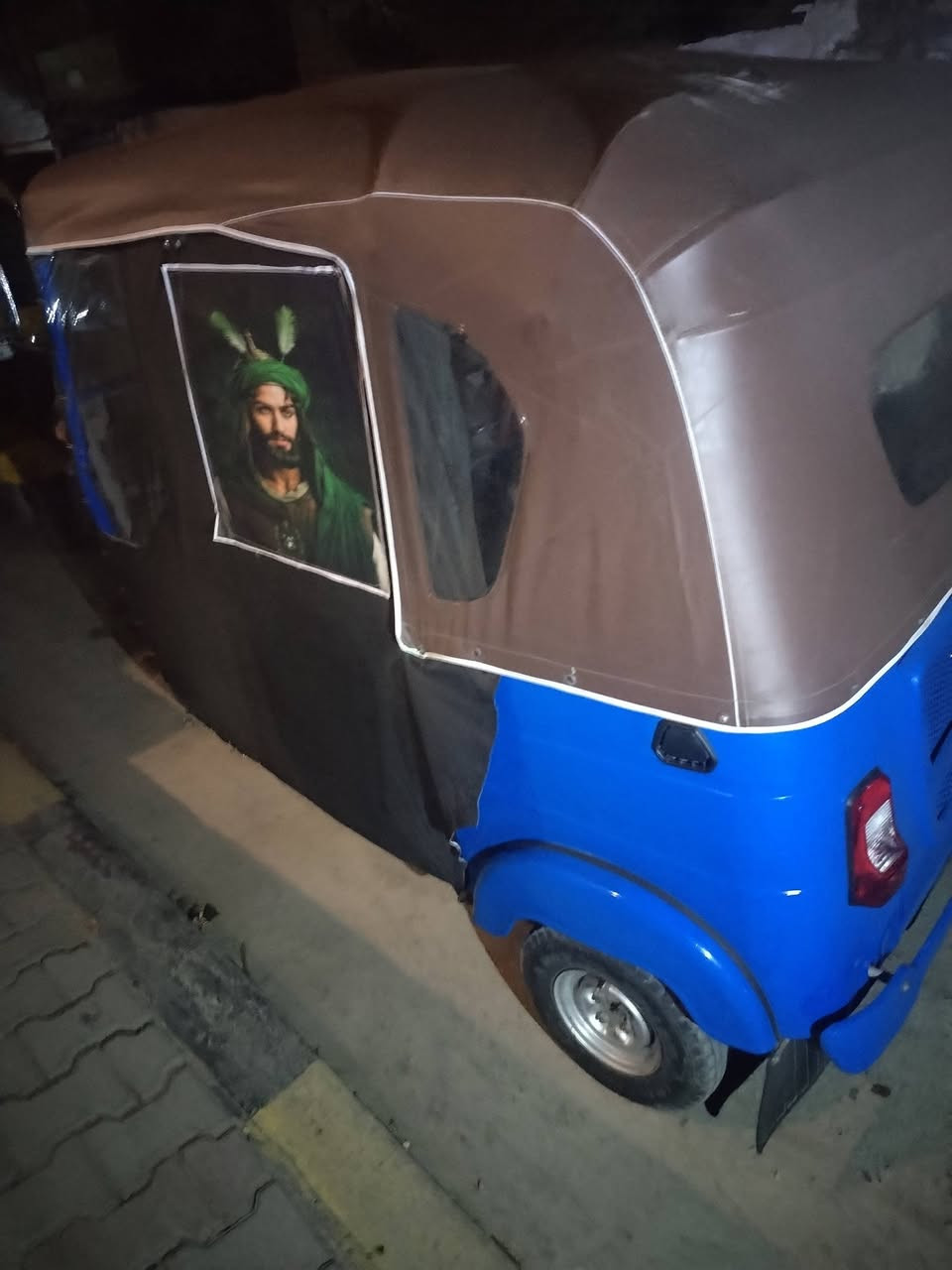 تكتك واحد وعشرين شهر ١٢ مرقمه تحويل ثاني يوم تكتك بدايت بكن معمره صفحه ولغد مصبوغه عام سعره٧٢٠٠ وبيه مال ***********
