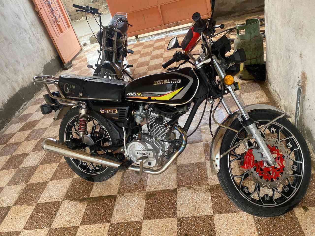 سونليك للبيع مديل 24سعر تصال ***********
