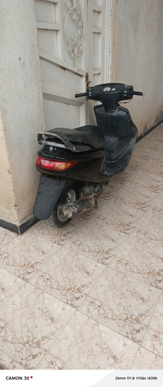 السلام عليكم دراجه فراشه البيع دراجه فقط نقصه باتري سعر ٣٥٠ مكاني القرنه الشرش رقم هاف***********
