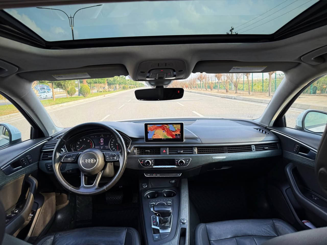 {Audi A4 Premium 2017}
~~~~~~~~~~~~~~~~148$~~~~~~~~~~~~~~~~~
(وارد امريكى حادث بس جاملغ خلفى سايق بجم كبس)

موديل : 2017
مكينة: 2.0 توربو 4سلندر بنزين
ماشية : ١٢٩ الف مايل حقيقى
سعر : ١٤٨ $ ورقة 
رقم شاصى : WAUANAF43HN028263
               ———————————————
مواصفات فول فول Quattro 
گير و مكينة و صدر كل جديد مامفتوح
سيارة بئسمى رقم و سنوى جديد حتى ٢٠٣١ تحويل او وكالة نفس يوم
سيارة الحمدلله جاهزة بدون اى نقص
                ——————————————
مكان سيارة  : اربيل شارع ٦٠
رقم موبيل /***********
                                             ***********
سعر : ١٤٨٠٠$ دولار مجال قليل 
‏🇩🇪~~~~~~~~~~~~~~~~~~~~~~~~~~~~~~~~🇩🇪 أربيل, العراق
