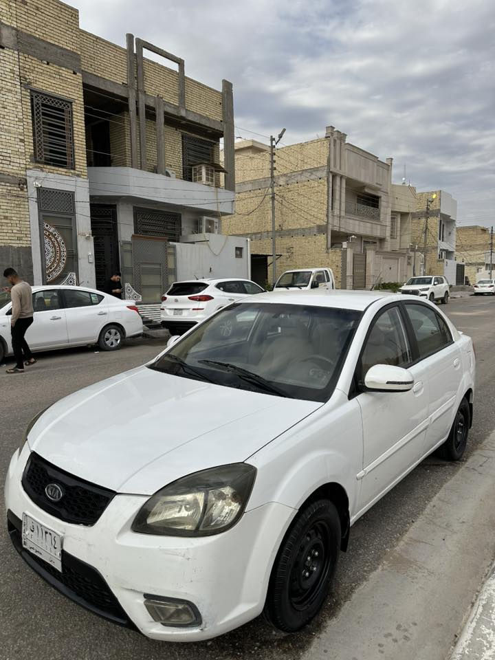 كيا ريو موديل 11 خليجي رقم بابل مشروع وطني
فقط تبديل بابين بدون صبغ السياره جاهزه حداديه تايرات محرك شرط لاتنقيص ولاتبخير كلش جديد محركه وين ميعجبك ترايهه يخبل  السعر 85 بيه مجال 
العنوان : كربلاء *********** اتصل واني بخدمتك

