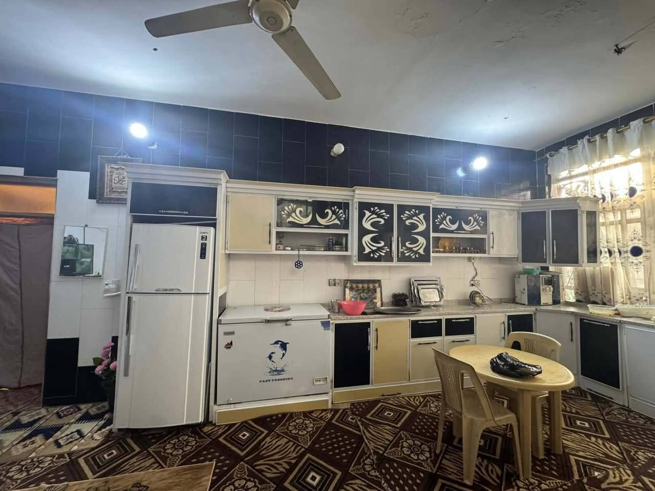 بيت للبيع تفاصيله داخل صورة


**إذا كنت صاحب هذا الإعلان وتريد حذفه لأي سبب، رجاءا أرسل رسالة إلى الدعم الفني**