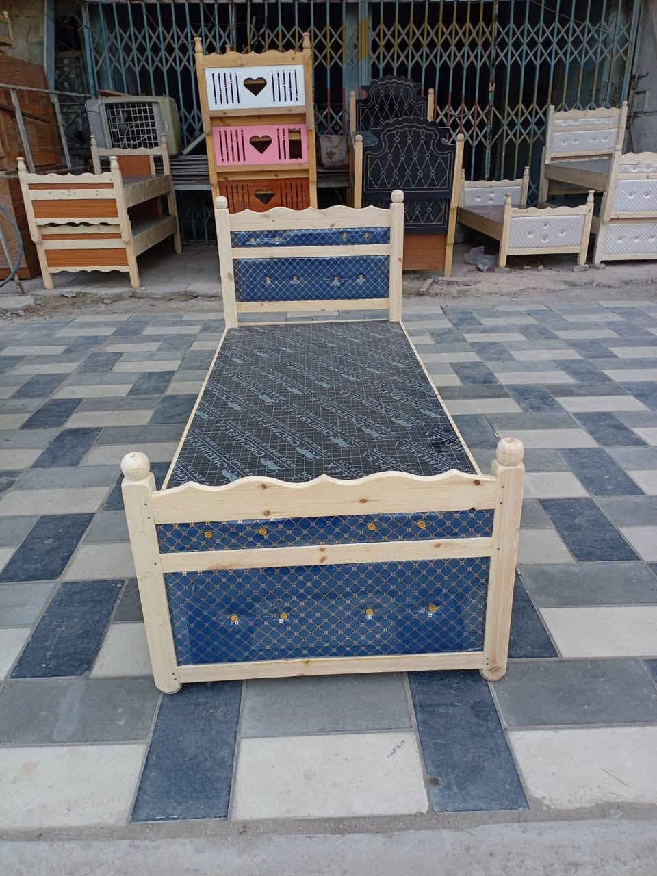 السلام عليكم
السعر 70
العرض 85 طول 200 سم 
  #جرابي نفر تفصال  من خشب جام روسي بلوك بليود القاعدة بلوك بلايود اسود درجة أولى تكمه قويه تتحمل أوزان ثقيله يوجد خدمة توصيل لكافة مناطق #بغداد


**إذا كنت صاحب هذا الإعلان وتريد حذفه لأي سبب، رجاءا أرسل رسالة إلى الدعم الفني**