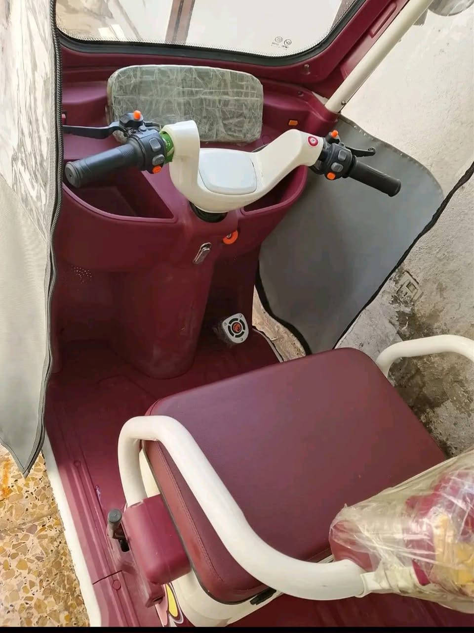 تكتك شحن كهرباء موديل 2025 مستخدمة 4 أشهر  مشتريها 2 مليون  البيع مليون و 600  شحن يقاوم 30كيلو المراجعة يم رقم الهاتف  *********** المحمودية
