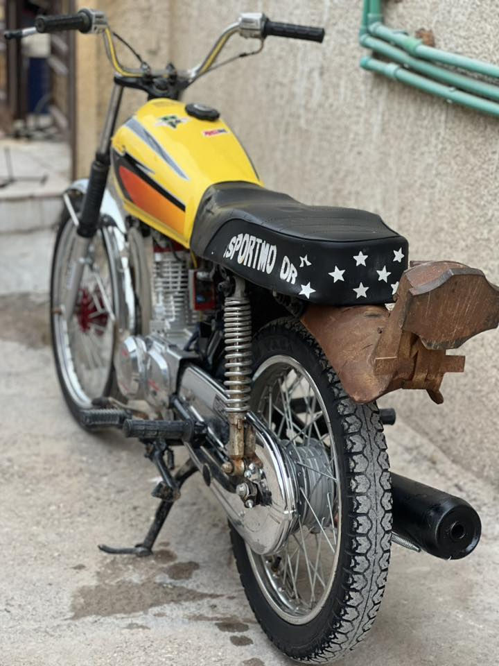 السلام عليكم اخوان دراجه للبيع كلك تعمير دراجه نظيفه مامتعوبه مال جناي مكينه خرسه ماتسمع بص صوت الاكزوز مكينه مبدل بيها بس ولفات مامبينه مفتوحه بس عن الحلال ول حرام بعدها ماساحكه دراجه مرتبه السعر 650 وي السيبايه 600 بدون سيبايه وبيها مجال مكاني بصره صالحيه الرقم ***********
