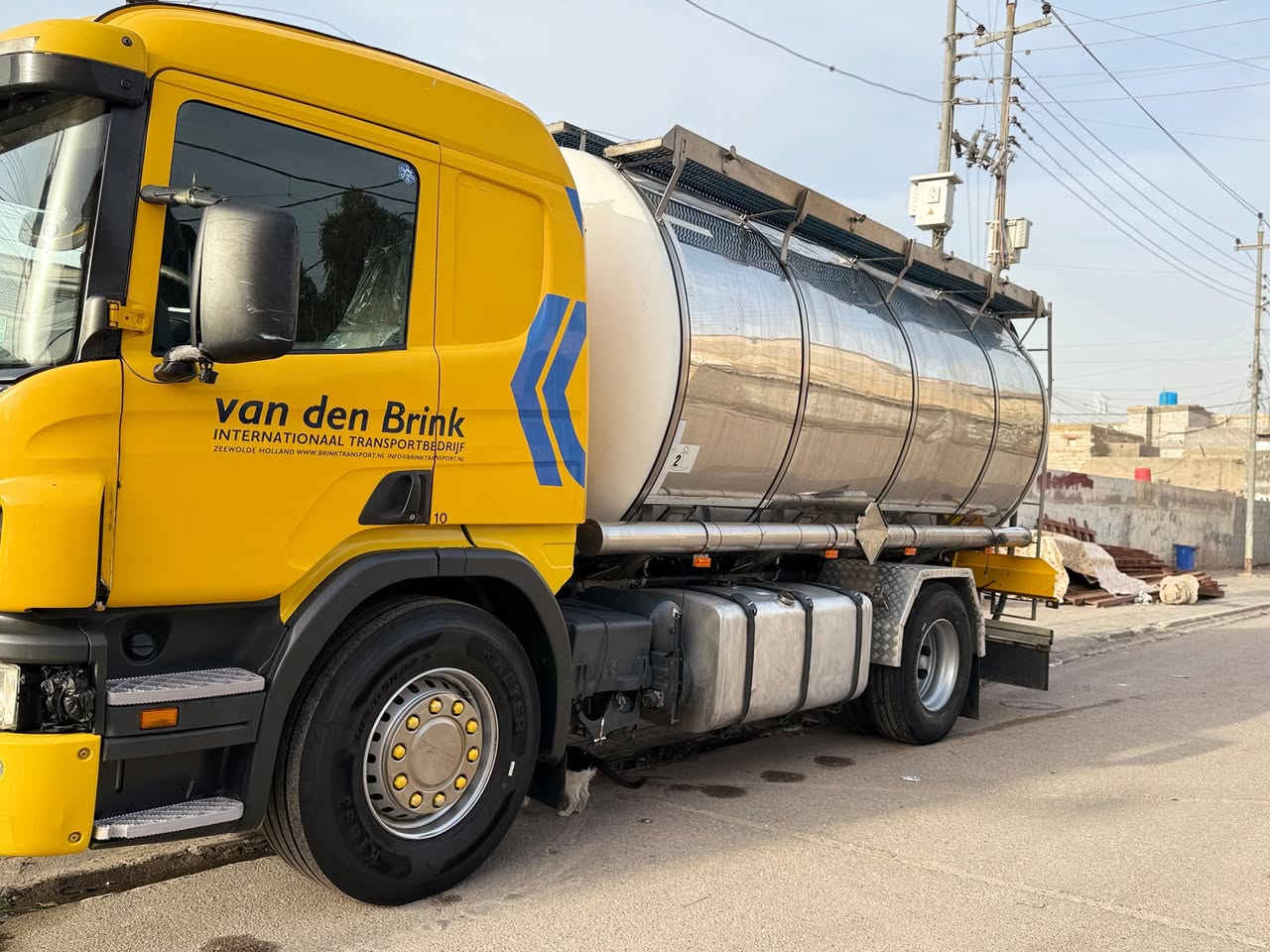 ابيع شاصي فقط 2009 سياره كفاله عامه سنويه جديد حداده كير تايرات غرفه شاصي قماره كله جديد 

مواصفات انجكسن 6سلندر اربع خطوط مكينه كلش جديده كير جديد أوتوماتيك 12نمره راجز جوبلس امامي وخلفي باتريات جدد دعاميا خلفيه كامله بكلايت صطابات كامله كله جديد شرط ماتخسر عليها ربع استفسار *********** مكاني بصره
