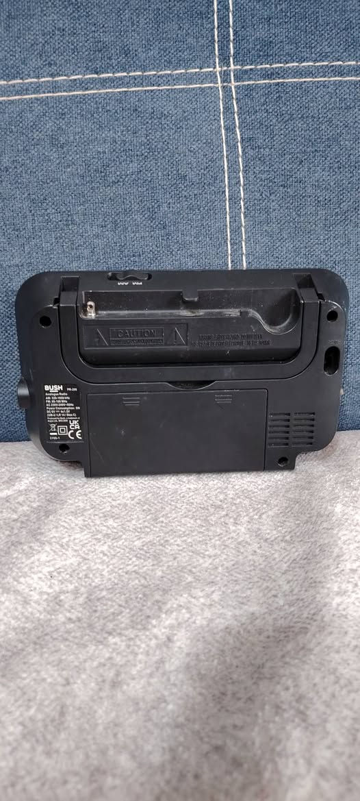 راديو ماركة بوش.. موجتين.. Fm.. Am.. جدا نظيف... نقص هوائي فقط.. يشتغل عالكهرباء.. والباتري.. السعر 15.. توصيل كافة المحافظات


**إذا كنت صاحب هذا الإعلان وتريد حذفه لأي سبب، رجاءا أرسل رسالة إلى الدعم الفني**