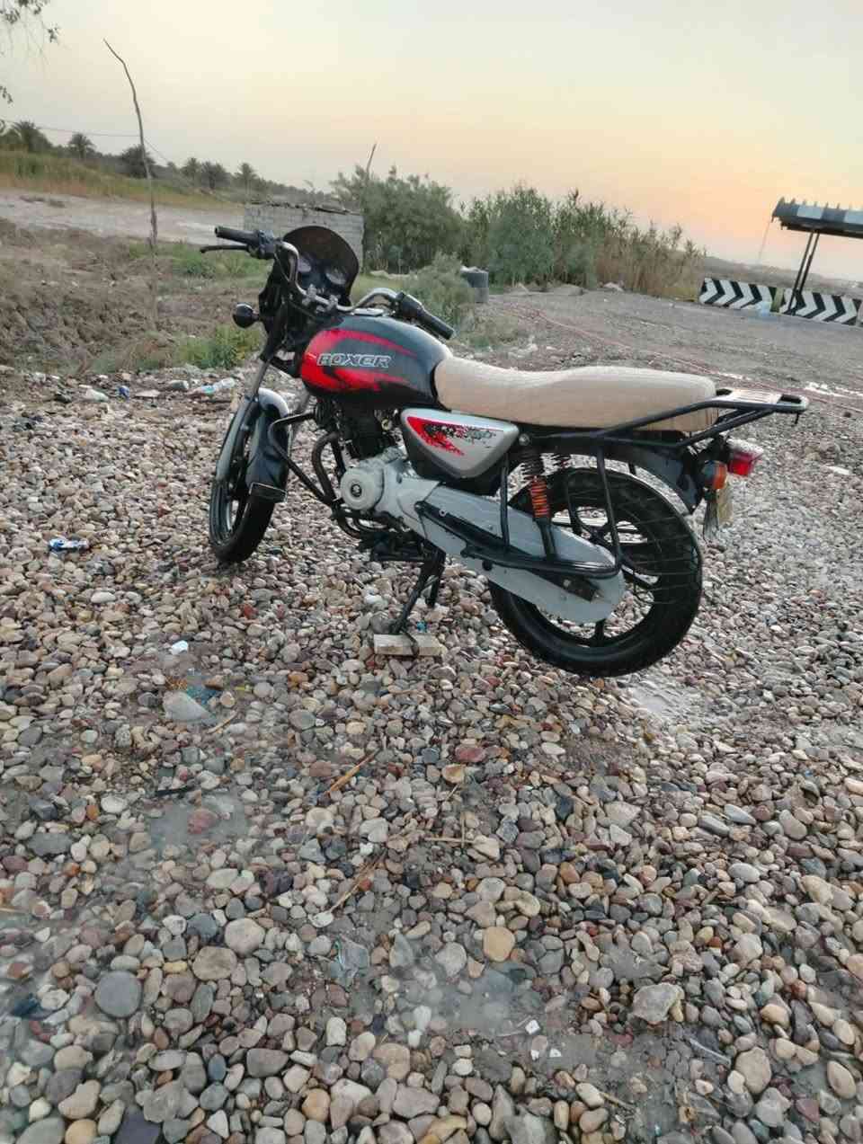 السلام عليكم بوكسر 2020 أوراق سحب دراجه نضيفه650  سعره مكاني بابل شوملي  استفسار على رقم ***********
