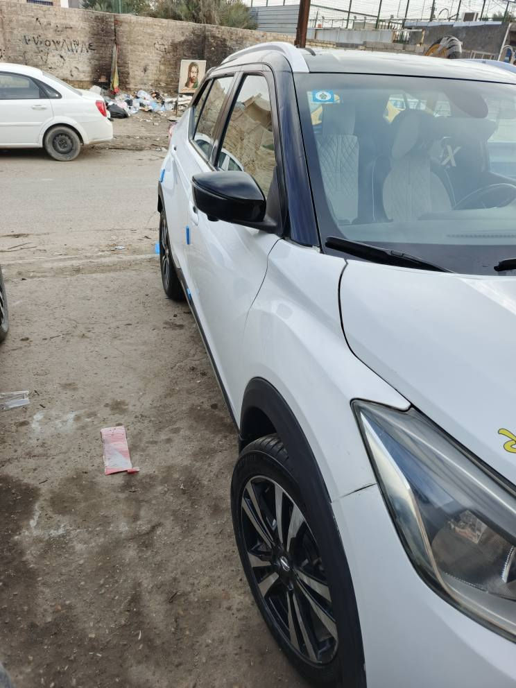 نيسان كيكس ٢٠١٨ فول مواصفات تو كلر ماشيه ٦٧ ألف ميل أحدثها جاملغ أمامي أيسر بدون دواخل مابيها أي نقص والحمد لله  للبيع أو مراوس مكاني بغداد للاستفسار *********** واتساب بغداد, العراق
