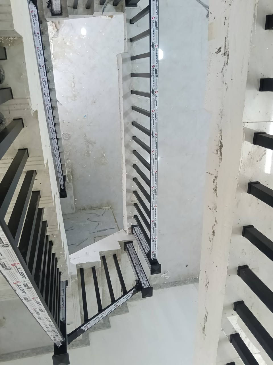 🎗️🎗️🎗️🎗️ الزين ألمنيوم  التركي 🇹🇷🇹🇷🇹🇷🇹🇷
سعر المتر المحجر  38 الف دينار بوري ١ ونص ملم ٤ خطوط
 🪟🇹🇷جميع المواد و المقاطع تركي 🇹🇷🪟
سعر المتر المحجر  43  الف دينار بوري ٢ ملم ٤ خطوط 🏯

سعر المتر المحجر البوري المربع التركي 65 ألف دينار 🇹🇷
🇹🇷🇹🇷🇹🇷🇹🇷🇹🇷🇹🇷
سعر المتر المحجر الجام البيضوي 68 ألف دينار جام 10 ملم مسكرات 
سعر المتر المحجر الجام 10 ملم مسكرات قطع الكبير 90 ألف دينار ودنك مربع مع البوري القبضه 85 ألف دينار 🇹🇷
🪟🪟🪟🪟🪟
 (ملاحظة)
 ✨ سعر المتر الشباك المفصلي حسب نوعية المقطع✨
 ✨ اذا كانت الكمية كبيره السعر يختلف ✨

سعر المتر الشباك المفصلي التركي 95 ألف دينار 🏬
ويوجد سعر المتر المفصلي التركي 85 ألف دينار 🪟
ويوجد سعر المتر الشباك المفصلي التركي 80 ألف 🪟
 
سعر المتر الشباك المفصلي الصيني الثقيل 70 الف دينار 🇨🇳
🇨🇳🇨🇳🇨🇳
يوجد مقطع سلايت صيني ثقيل سعر المتر 115 ألف دينار 
🇨🇳🇨🇳🇨🇳🇨🇳🇨🇳

سعر المتر الشباك السلايت 7 نص سنتيم  125 ألف دينار مقطع تركي 🇹🇷🏢🏢
سعر المتر الشباك سلايت 9 نص سنتيم 135  ألف دينار مقطع تركي جام 6 ملم عادي 🇹🇷🏢🇹🇷🏢 

سعر المتر سلايت 7 نص سنتيم جام 6ملم مسكرات 140 ألف دينار مقطع تركي🇹🇷🏨🏣
 
سعر المتر القطع جي 60  التركي  135 ألف دينار جام 6 ملم عادي 🚪🚪🏠🏢
 

🚦🚦شعارنا اعمل بصمت والعمل يتكلم🚦🚦
👍دقة واناقة في العمل 👍

+((كرسته وعمل )) مفصلي بنواعه +سلايت بنواعه
 مطابخ تركيا ابنواعه + محجرات +مقطع سونك+ بنجور

🏖️يوجد لدينا حمام شاور جام ١٠ ملم مسكرت  التخم سلستيل الثقيل 🇹🇷
 🇹🇷🇹🇷🇹🇷🇹🇷🇹🇷🇹🇷
 🏙️موقع العمل السعدون ساحه النصر🏙️

لدينا فرع في الزعفرانيه  نهايه اربع شوارع مقابل معمل الغاز 

🎗️بإدارة اسعد ألمنيوم التركي🎗️ 
مراسله الصفحه او اتصل على واتساب
نعمل خارج بغداد أيضا جميع المحافظات
ملاحظة خارج بغداد تختلف فقط أجور النقل 

نجيك الباب  البيت 🚚🚚 *********** 📞📞📞
#الشعب_الصيني_ماله_حل😂😂 
#ترندآت 
#مبدع 
##ألمنيوم
