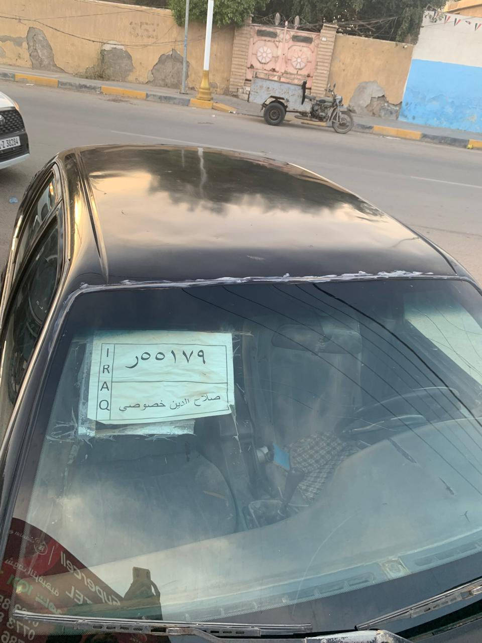 السلام عليكم
برنس موديل 1994
كير عادي
محرك 2000
رقم صلاح الدين ار
تخم تاير جديد
والشكل كدامك 
للبيع او المراوس 
***********
