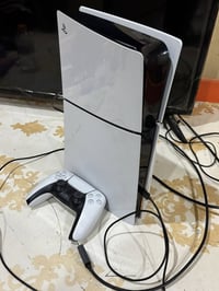 بلايستيشن 5 • ذاكرة ٨٥٠ • كامل اغراضه