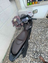 دراجة PCX جيل الأول  دراجه خير من الله مبيها أي نقص وع إيدي ومعتني بيه...
