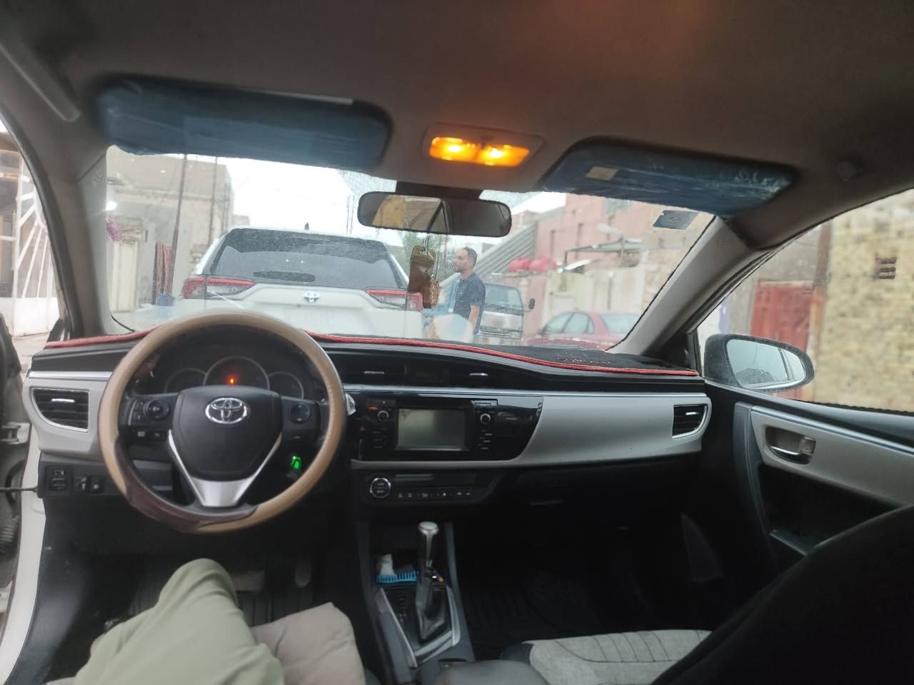 سياره كورلا موديل ١٥ وارد امريكي ضربه جاملغ الأيمن تجي وتشوف بالعين والسونار موجود الشراي يتصل على صاحبه الشرعي الاستفسار عن السعر والتفاصيل اتصل ودلل ***********
