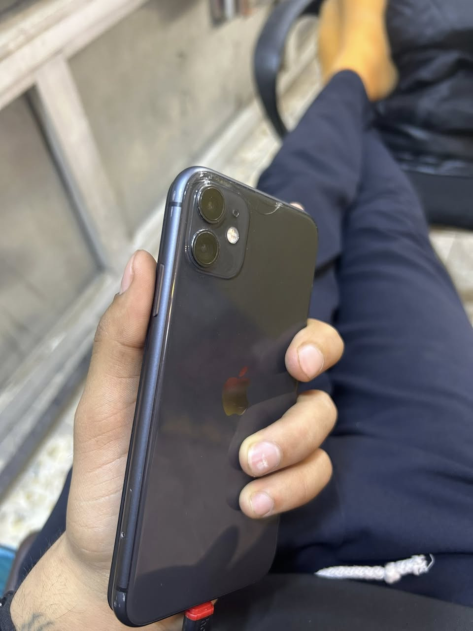 ايفون11 عادي
ذاكرة 64 
بطارية 78
الجهاز مبدل بي فقط شاشة وفيس ايدي ميشتغل 
وبي نقطه فطر بالضهر فقط الباقي كله شغال وما مبدل بس شاشة بي 
160 وبي مجال 
بغداد البلديات 
***********
