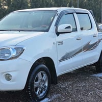 هايلوكس فلاونزة • ٢٠١١ • كويتي أصلي