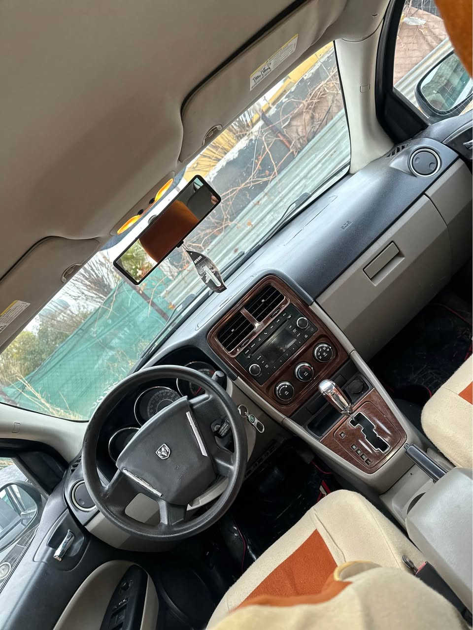 سعری ٥٥ وەرەقە و ١٢ وەرەقە خرامەی لەسەرە دەیدەمەوە 

ژ.م-  *********** وەتسئەپی لەسەرە 

دۆج کالیبەر مۆدیل ٢٠١٠ گێر تۆماتیک 

گێر و مەکینە بەشەرت مەکینە 2.4Lە 

حیزام سبوخە بێ ناوگرتن 

٤تایە و ویلی لۆکە 

رەقەم و سەنەوی کۆنە ١٢ وەرەقە خرامەی لەسەرە دەیدەمەوە 

سعری ٥٥ وەرەقە و مەجالێکی کەم 

ژمارەی مۆبایل *********** وەتسئەپی لەسەرە أربيل, العراق
