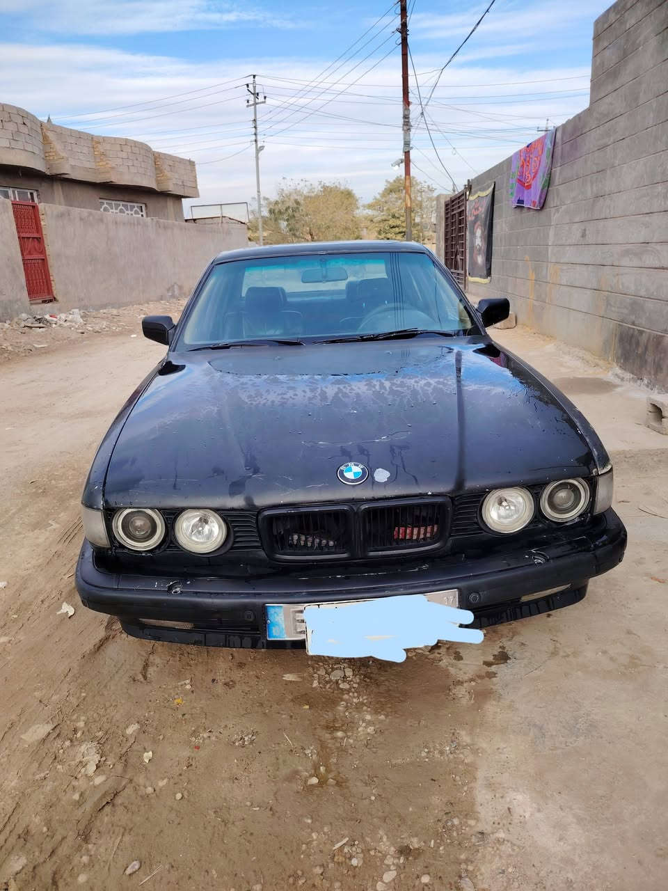 السلام عليكم اخوان سياره بي ام 740 للبيع مكينه جير خيره من الله تخم تاير رقم بغداد بدون راعي ابي حواقع حان مكان صلاح الدين سنويتها لل 27 مراوس ما يخالف سعر 30 وبي مجال مكانها صلاح الدين***********
