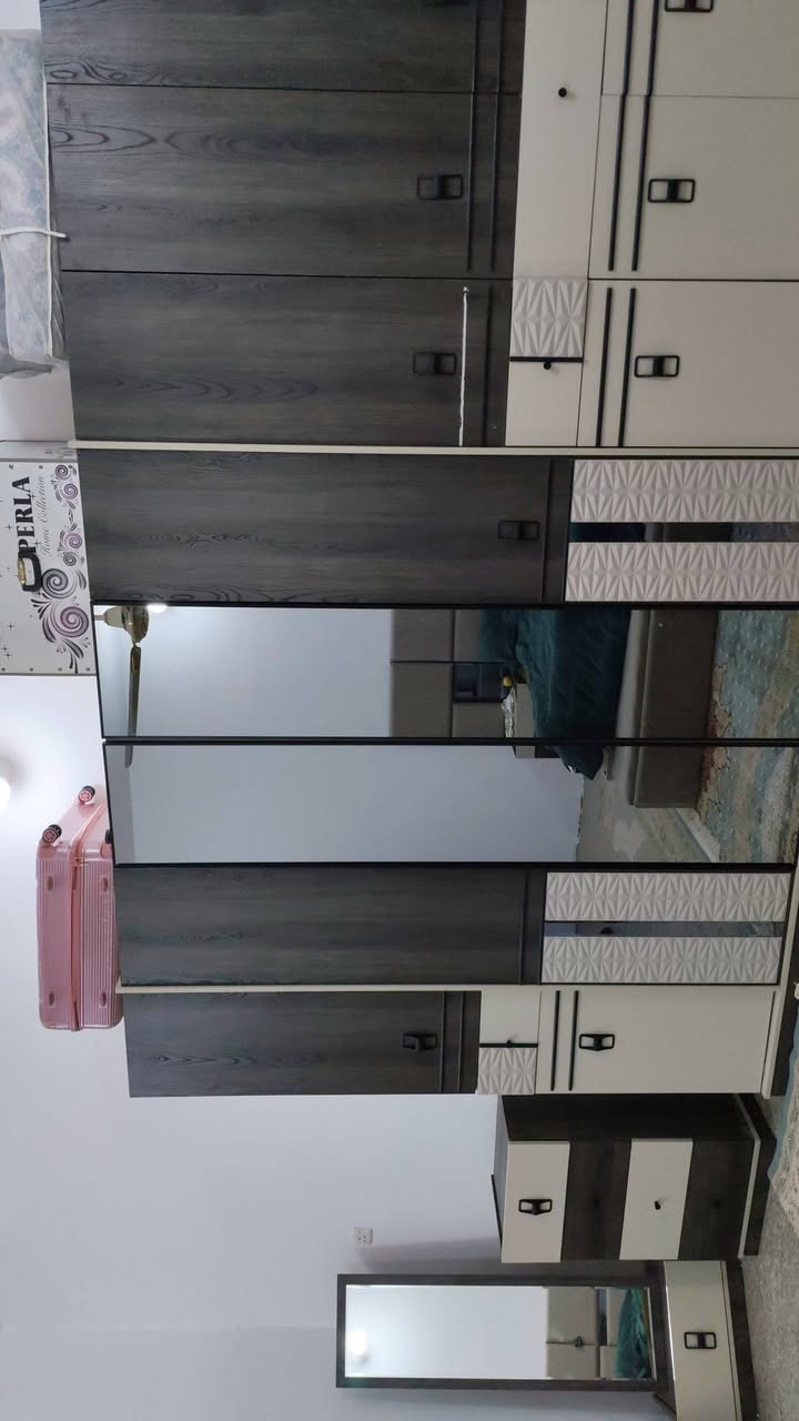 غرفة نوم استعمال اسبوع حالها حال الجديد وبسعر زين 
جديدة خاليه من أي زلغ رايد ابيعها للحجز ع الرقم واتس إب 
***********
