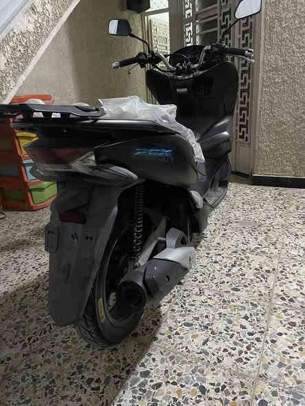 سلام عليكم PCX جيل ثالث مال رمبه 
كفر ومكينه بلادي وين ميعجبك افحص
حساس ستان ☑️ 
حساس زدحام ☑️ 
ماشيه 44الف ☑️ 
اي نقص مابيه السعر 13 ونص وبيه مجال بسيط 
مكاني الامين الثانيه رقمي ***********.ماسنجر ممتواجد
