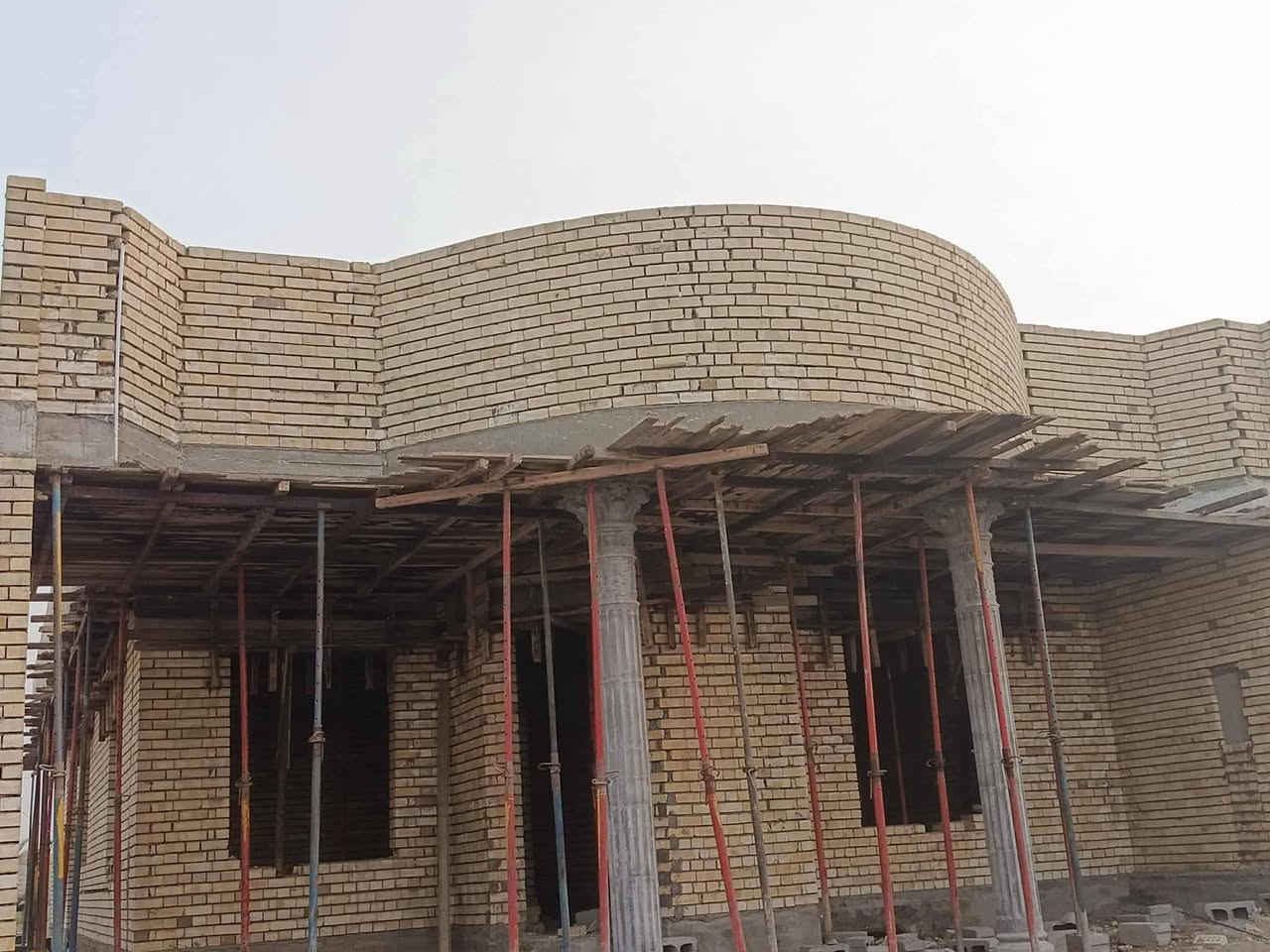 سلام عليكم خلفه بناه شغل درجة اوله تسليم مهندس للتواصل ***********
