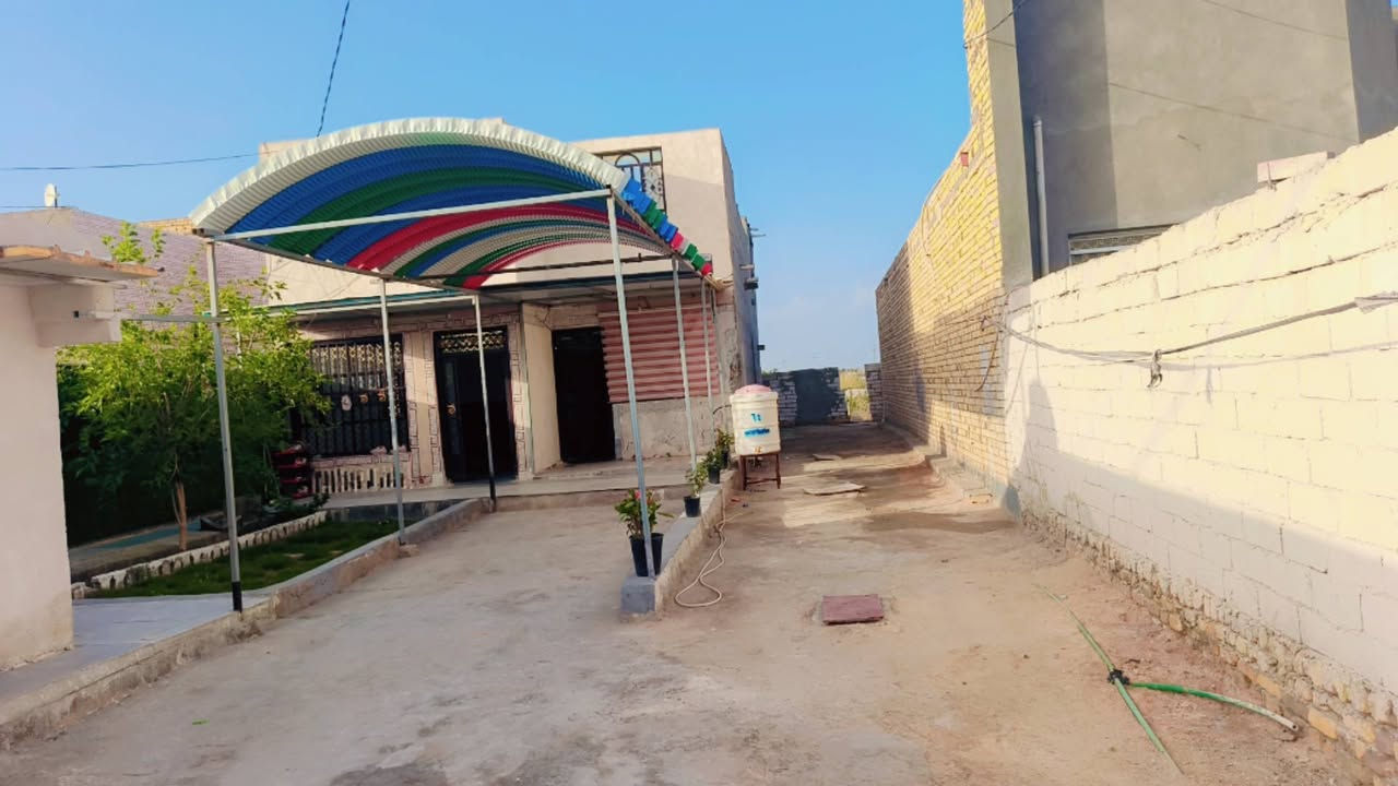 يالله..... توكلناا عليك
🏦دار سكـــــــــــــن زراعي مشمولة استماره جرد

      

📍العنوان:-ملحق حي العامل   طريق السنية عمود 625

(اقرب نقطه داله  جامع موسى الكاظم 

📏المساحه:- 700متر الكليه  الواجهه 10 والنزال 70

تريد بس االبيت مساحة 350هم ينباع تريد كلها عادي 

☘️طابق واحد عگاده الطابق الثاني بس وجهيه كامله بناء حديث 

✳️يحتوي ع:-

☘️غرفتين نوم 

☘️صاله

☘️مطبخ 

☘️استقبال 

☘️صحيات  داخليه وخارجي 

🏩محل في المقدمه

☘️كراج. كبير .. حديقه... 

ترك  ممر بصف البيت على طوله عرض 4متر 

السعر خاص ***********وتساب أو اتصال
