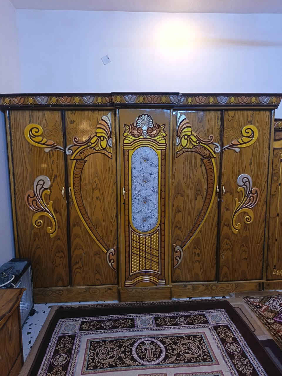 غرفه اخشاب للبيع عراقي سعره 400 الف ***********
