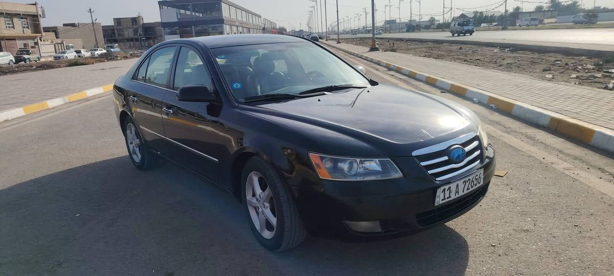 سوناتا موديل ٨ أمريكي
محرك ٢٤٠٠
سونار كدامك
جارد ما بيه سياره تحويل ثاني يوم
محرك كير كله شرط
تخم تاير جديد
منظومه تبريد جديده
حداديه كله شرط الف ما تصرف عليه 
السعر ١٠٢ وبيه مجال جدا جدا بسيط
مكان سياره واسط قضاء الصويره
***********
