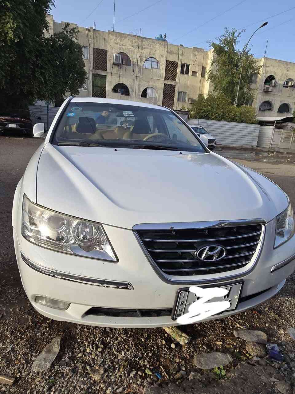 سلام عليكم سوناتا موديل ٢٠١٠ خليجي مكينه ٢٤٠٠ سياره مكفوله 
من كلشي ورقمها ومكانها بغداد 
للاستفسار على الرقم ***********
