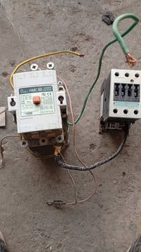 قواطع كهربائية • للبيع