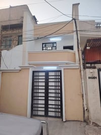 مشتمل للبيع في بغداد - ابو دشير طابو صرف مساحة ٨٠ متر طابق ونص بناء جد...