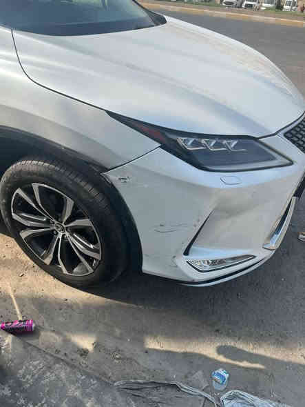 السلام عليكم ورحمة الله

RX350
سيارة نظيفة جدا جداً موديل 2021 خليجي بأسمي. 
ماشية 110 الف كم. بيها تعديل بارد بسيط وشوية صبغ بالدعامية كما موضح بصورة الحادث. تم تصليح الحادث بشركة لكزز بصورة احترافية
السعر المطلوب ٣٦ الف دولار وبي مجال   
مكان السيارة في الرمادي.  
تواصل ***********
واتس اب 00601113389783
