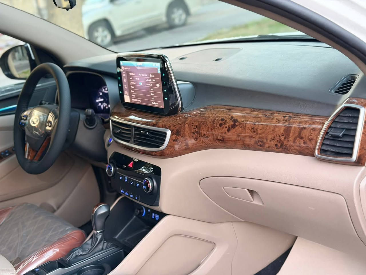 السلام عليكم
توسان 2020 شباج لكزز ( ماشيه 80) فول 1/1 
خليجي فول الفول السياره
مكفوله من الصبغ والبارد
كفاله عامه
كشنات جلد لونين بقلاوه 
دبل كشن كهرباء
شاحن واير ليس
مري شفط ترحيب 
قطعتين تبريد 
لايت 5 عدسات 
بكلايت لد 
ويل 18 كروم 
محرك 2000 دوش 
بصمه 
دبل لد 
فول تحكم استيرن 
رقم بغداد دولي بسمي 
مكان السياره نجف
السعر 210


**إذا كنت صاحب هذا الإعلان وتريد حذفه لأي سبب، رجاءا أرسل رسالة إلى الدعم الفني**