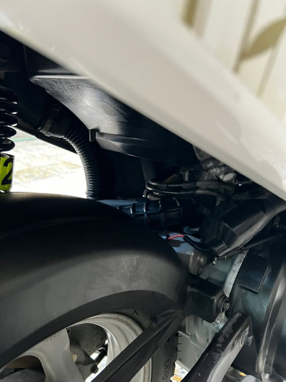 السلام عليكم دراجه فله حديث جكممجه ☘️
لايت زينون 🔥
تايرات جديد 
الدراجه صالي 3 اشهر من منزلها رمبه 
عله أيد وحده بانزين محسن ومزويل 🫶🏻
العنوان بغداد شهداء البياع 
***********
سعرها 950 ومجال لطيبين 
اخذتها ب1250 🔥🫶🏻
مثل ماموضح بل صور من بيتنه لمدرسه فقط
الي بخاطره ياخذها وكل الخير الك 🫶🏻♥️☘️.
