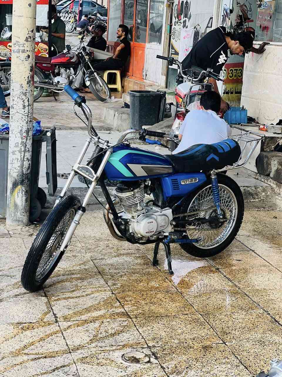 بؤ فروشتن و گؤرينه وه Taigar 2021 مه كينه كه پس شانسي باريك فول سه نته ر ته ره قه زه رد به شه رتي 4 كه پس پيش بكات زور زور به قه وه ته ماله كه دياره سعري خوارر بازاره 340 و معامه له *********** ده ستت خوش ئه دمين
