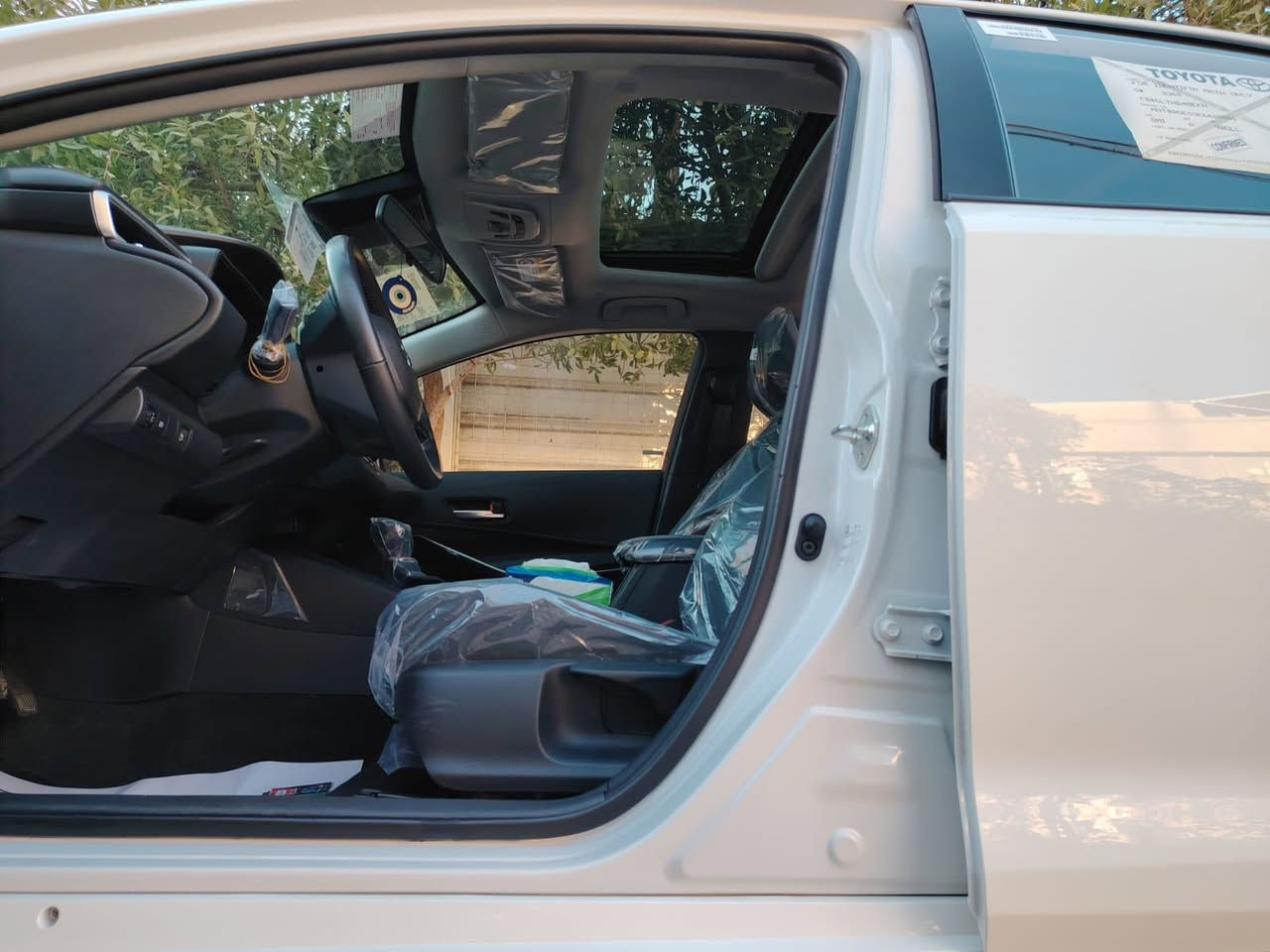 كورلا 2025 هايبرد
ماشيه 4000
فول السياره 1/1

***********
واتساب
