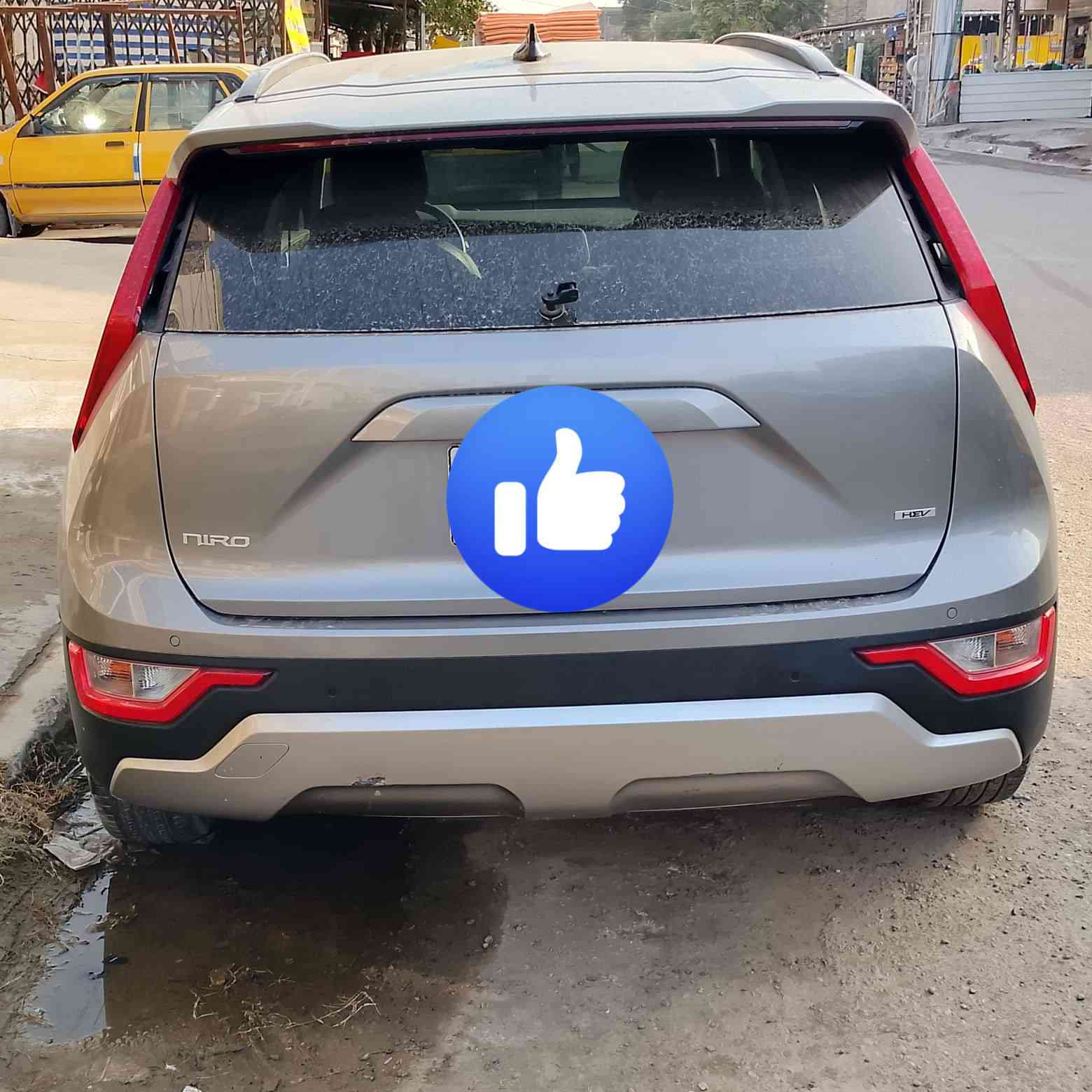 السلام عليكم كيا نيرو هايبرد 2023 وارد امريكي لون سلفر حادثها تبديل بنيد ودعاميه ونص جاملغ معدل صبغ فول مواصفات عدا سالايت سيارة رقمها بغداد دولي جديد للتواصل ***********
