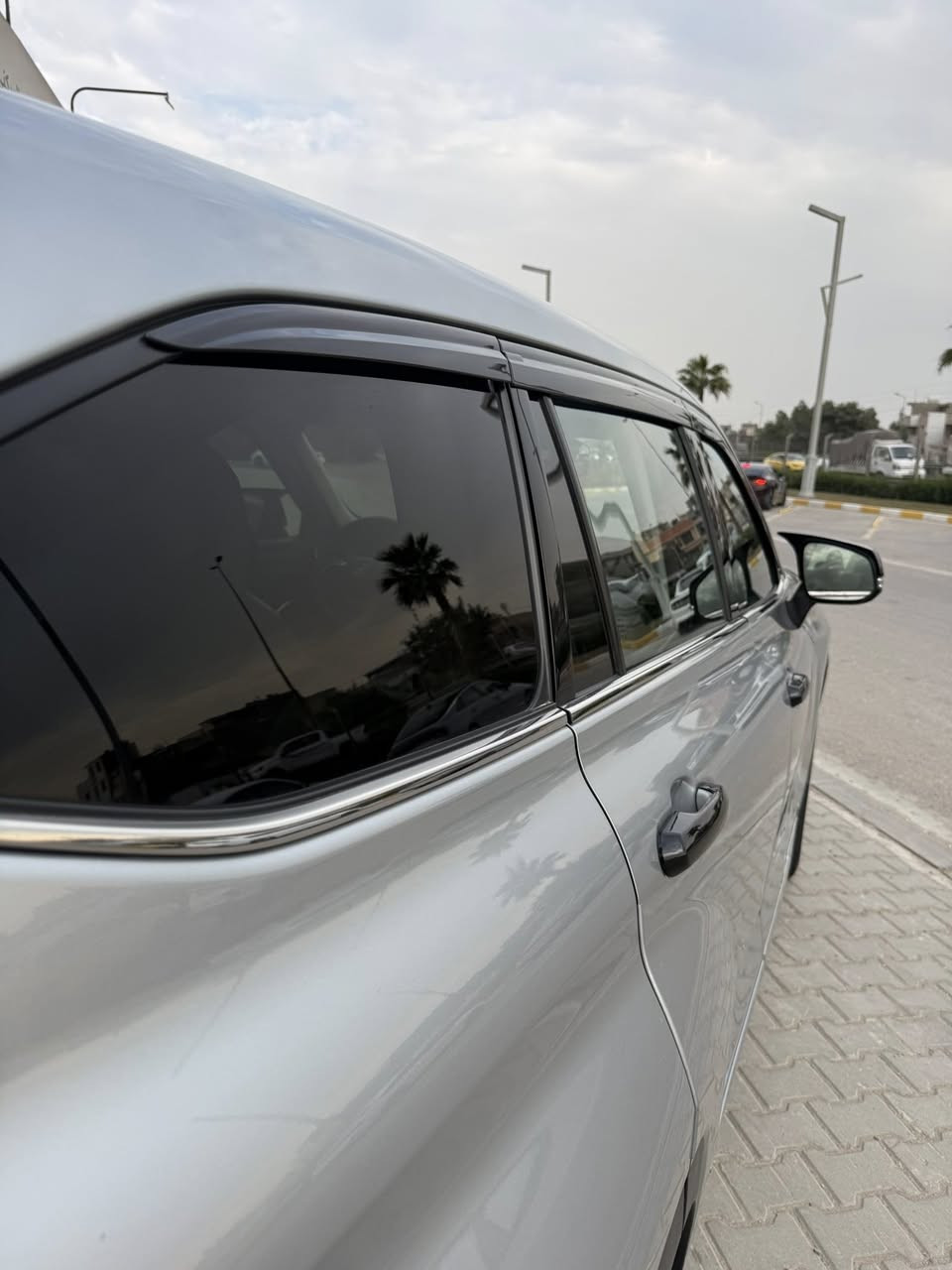 السلام عليكم
تويوتا هايلندر 2022  LE رقم اربيل بأسمي

 للبيع  

 مواصفات فول عدا الفتحه

 محرك 6 سلندر

7 راكب

دخول ذكي

 كرسي كهرباء

 تبريد مركزي  3 قطع منفصل بيانو

 بصمة تشغيل

 رادار امامي وجانبي

 نقطة عمياء

تحديد مسار

 توقف ذاتي 

شاشة كبيرة لمس

كامره

دشبول ديجتال

هندبريك كهرباء

 ماشية  35 الف مايل 
الحادث سرقة جاملغات امامية فقط بدون ايرباك كما موضح بلصور للاستفسار الاتصال 

***********
