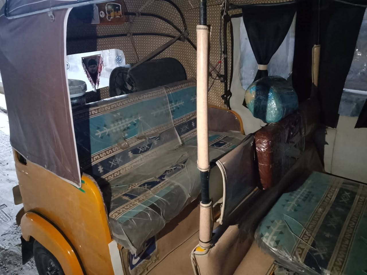 سلام عليكم تكتك موديل ٢٠رقم سنويه بسمي معمره   كشر مكينه بستم كير مكفول تخم تاير صدر جديد كهربائيات جديده  سعر ٦٨٠٠وبيها مجال الاستفسار ***********مكاني كوت.
