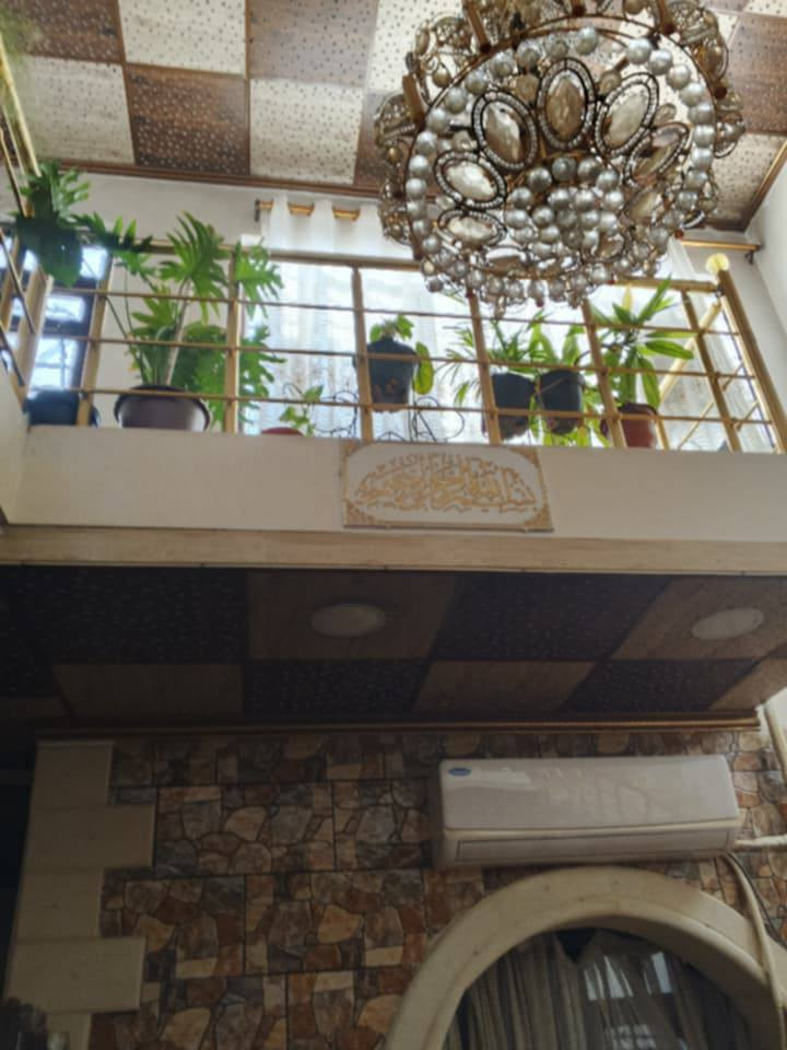 دار للبيع حي الصديق الثانية 
مساحة 100 م واجهه 5
طابق واحد 
استقبال هول غرفة نوم مطبخ صحيات 
اتجاة شروق 
شارع صبه بعرض 10 متر 
قرب من اسواق عمر الفحام 
شرط تحويل
السعر 115 مليون قابل للتفاوض 
لانتعامل برفع سعر العقار نجمع البائع مع المشتري 
الاستفسار اكثر يرجوا مراسله الصفحه او الاتصال على الارقام التالية 
***********
***********
((او مراجعة المكتب المدينة  الكائن في سكر قرب من جامع الرحمه))
