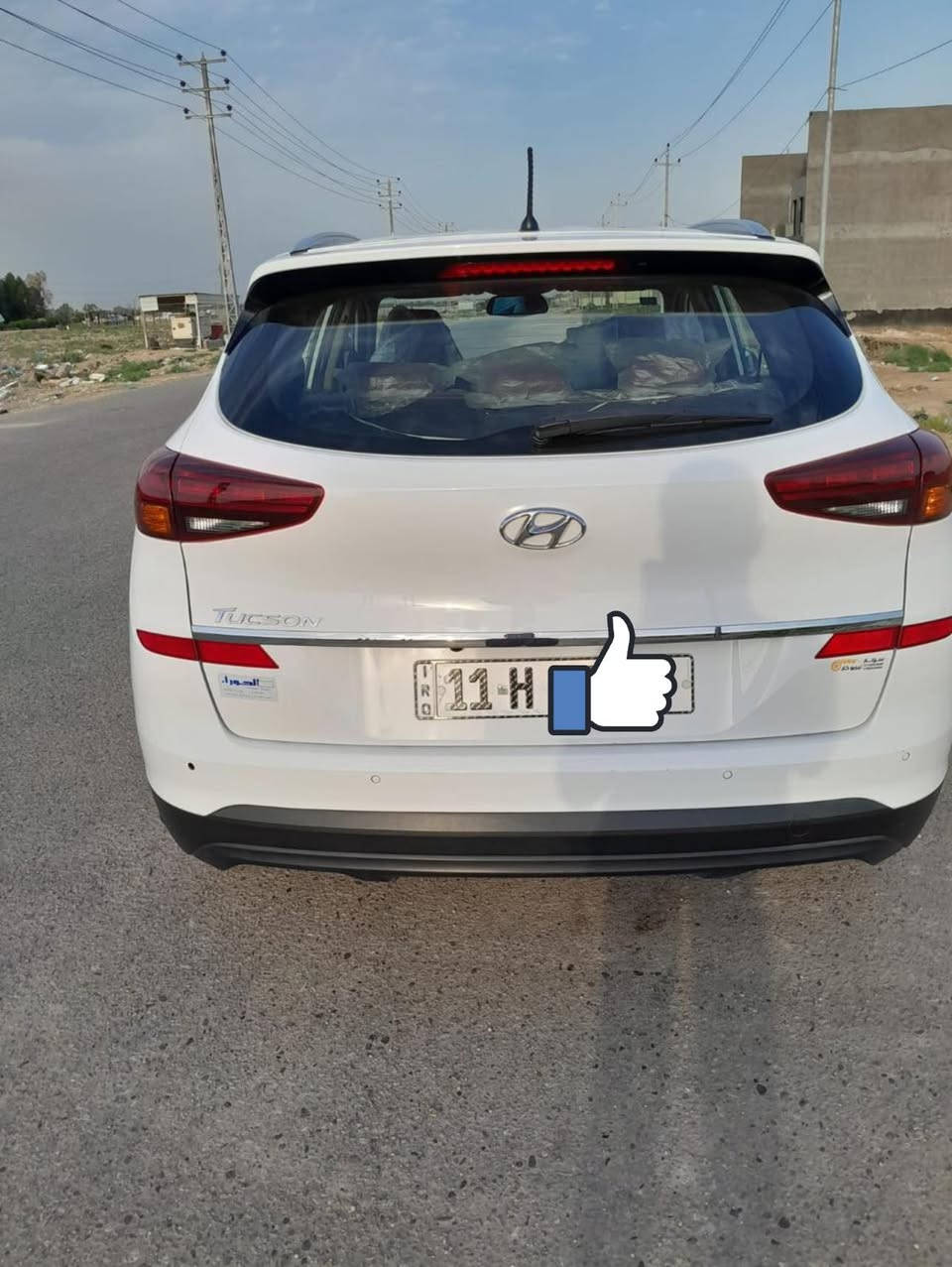 السلام عليكم
توسان خليجي 2019 كفالة عامه ماعدا بارد قليل جداً جداً 
رقم بغداد بسمي شخصياً 

المواصفات 
1 بصمة 
2 كامرة دوارة 
3 كشنات كهربائية 2
4 شاشة 
5 لد نهاري 
6 كشنات جلد اصل 
7 تبريد قطعتين 
8 داخل صاج 
9 تحكم مقود جهتين 
10 نضام ايكو
11 إشارة بالمرات
12 خمس عدسات 
13 كشاف بلاجكتور 
14 نظام ترحيب 
15 سايد بريك بالرجل 
16 ثلاجة 

ملاحظة المكينة والكير والحدادية كفالة بوضع الشركة السعر 187 مجال قليل مكان السيارة حله مركز مدينة أي استفسار ***********
