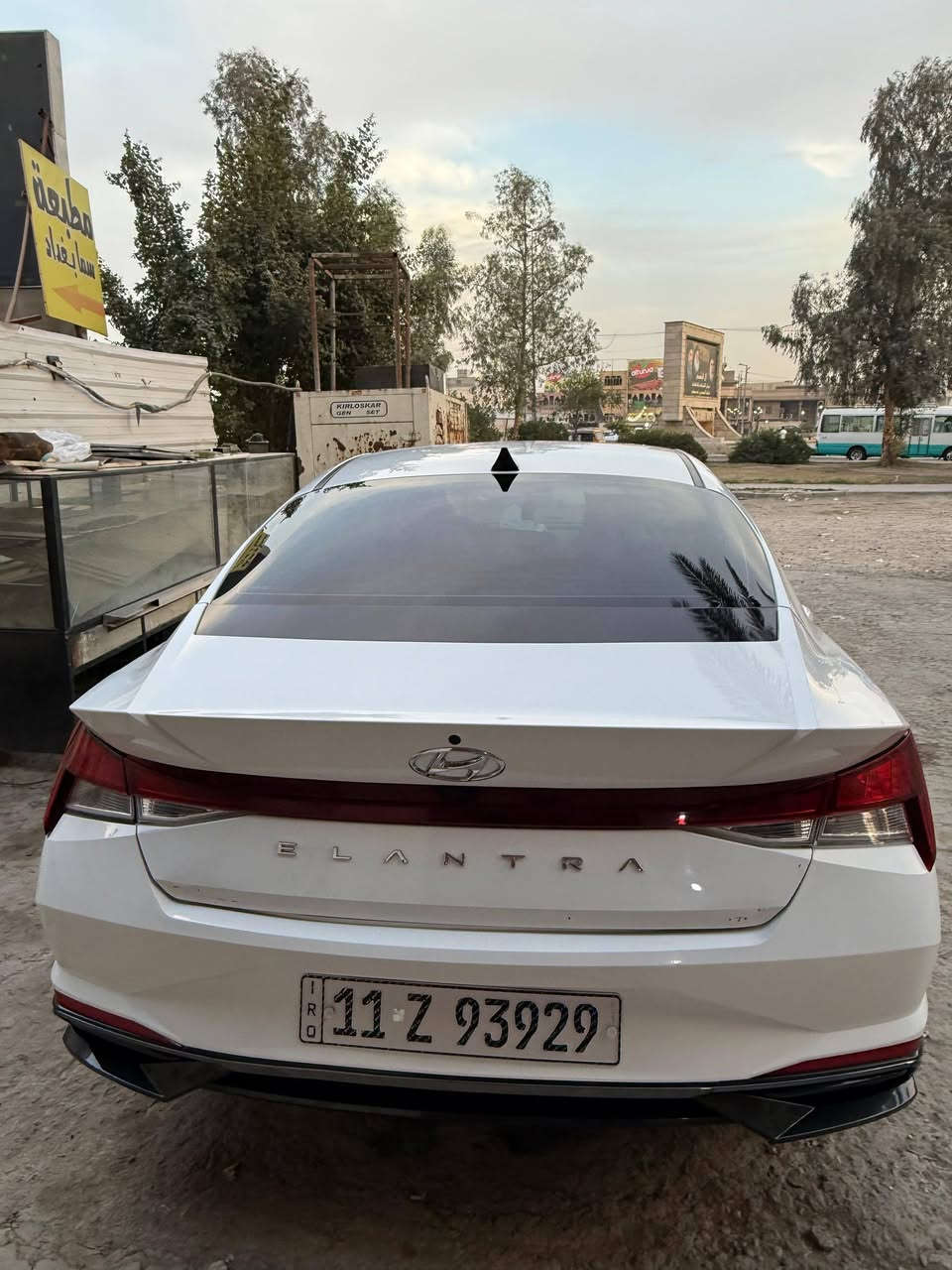 النترا 2023 واردامريكي
مواصفات فول فقط لدون بانوراما 
حساسات 
رادار 
حساسات مري 
مثبت سرعة 
مانع تزحلق 
 كشت تدفئة 
وبقية المواصفات 
حادثهة كلش بسيط 
السعر قفلها 165 
***********
