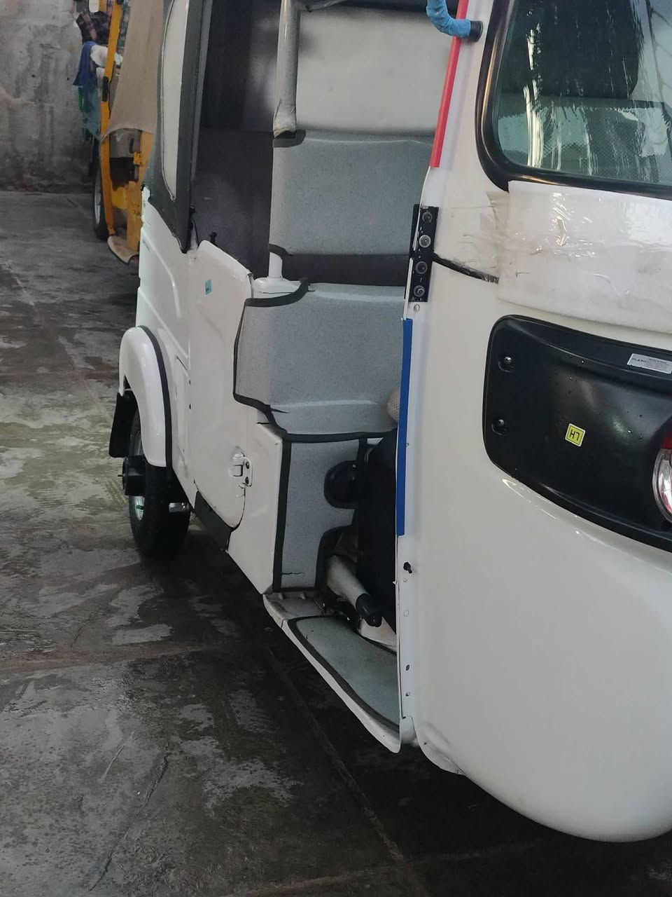 سلام عليكم 
تكتك للبيع موديل 2022شهر 9مكفوله كفاله عامه بسمي تحويل ثاني يوم  مكاني حي اور سبع قصور ***********
