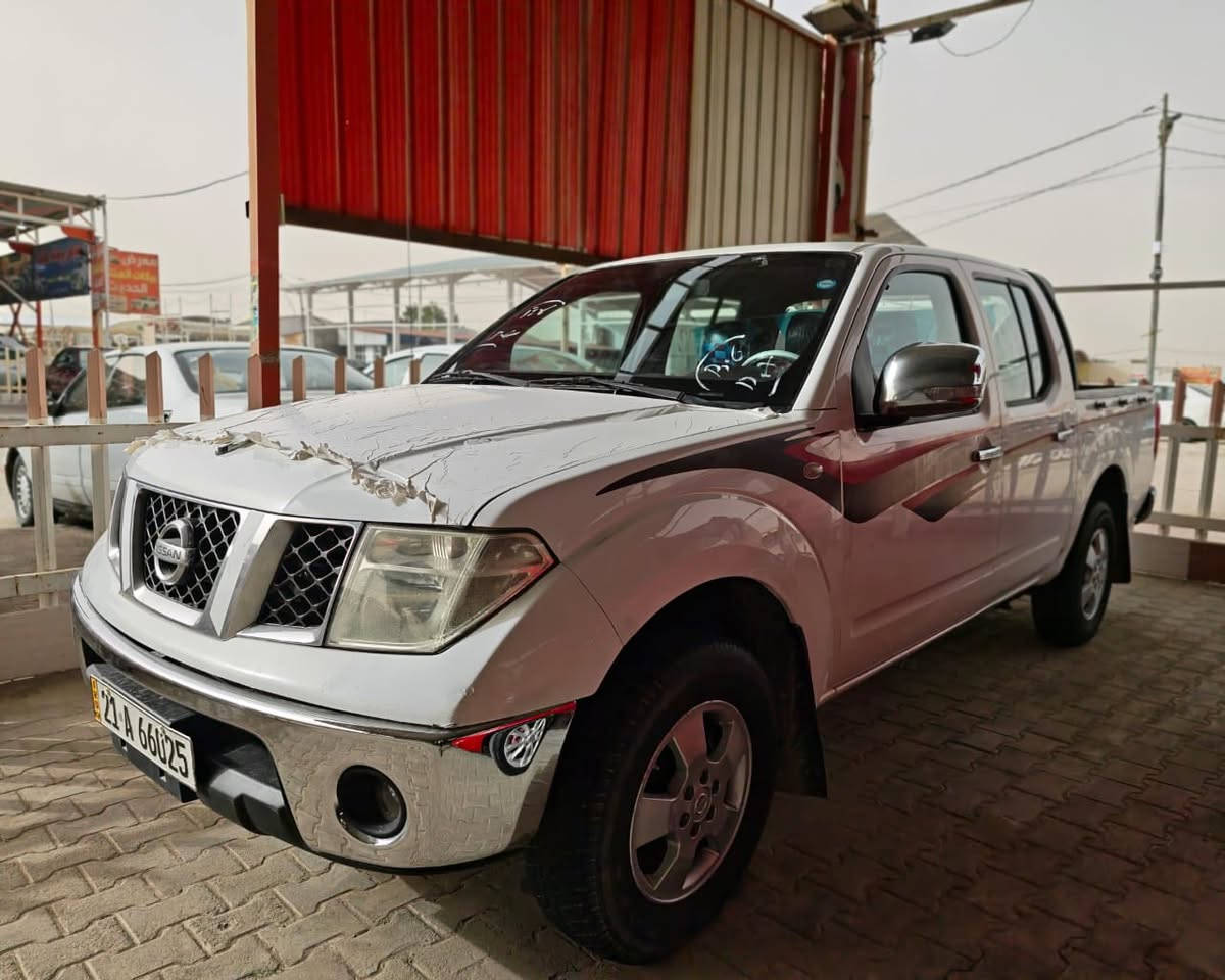 نيفارا 2011 مكفوله من الصبغ والضربه والتبديل بيها بارد بسيط بالباب الخلفي جه الصدر وبيه كارتات بسيطه مال خياس السياره حلوه وجاهزه كير ومكينه وحداديه وتبريد رقم سليمانيه دولي سنويه ل 29 تحويل او وكاله مضمونه السعر 98 وبيها مجال قليل مكان السياره نجف للاستفسار ***********
